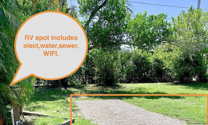 Largo Alquiler De RV | Leaning Cactus 🌵 RV Campsite, Close to Beaches, Go Glamping!