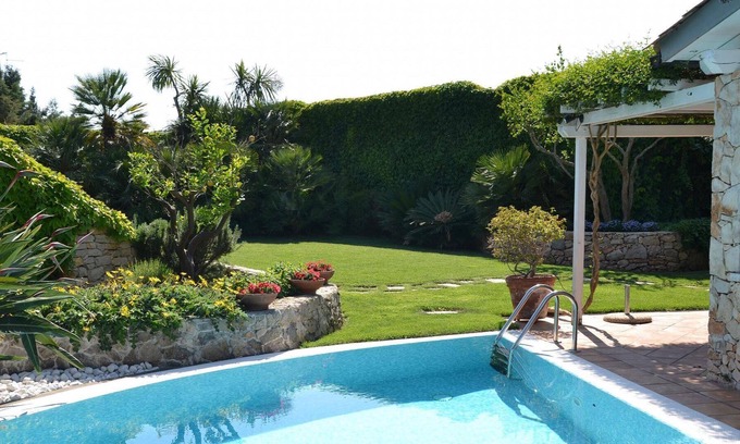 Merine Villa | Apartamento Lecce con piscina privada - CamelieSuites
