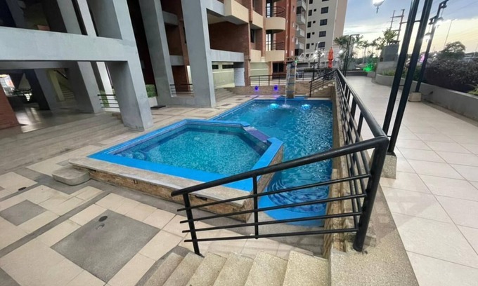 Lecheria Apartamento | Lechería, 3 hab , Piscina, 144mts², Playas