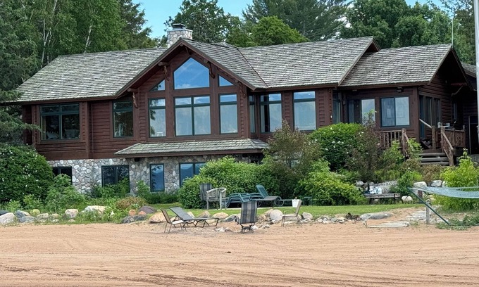Whipholt Cabina | Leech Lake - Beach campfire sunsets and Prime Fishing and Swimming Getaway