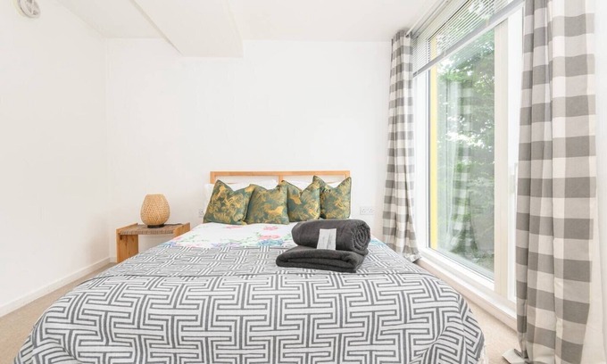 Leeds Apartamento | Leeds - Sleeps 4 - Pet Friendly - Parking - Gym