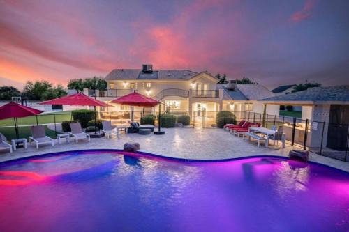 Gilbert Casa | LeFairview Chateau- Pickleball Heated Pool Jacuzzi