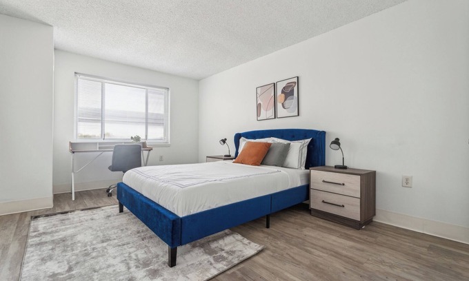 Richmond Apartamento | Legacy at Imperial Village 808 I 2 Bed 1 Bath