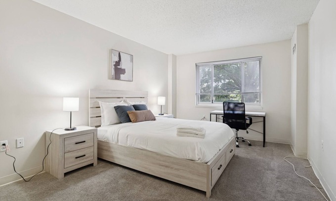 Richmond Apartamento | Legacy at Imperial Village 104 I 1 Bed 1 Bath
