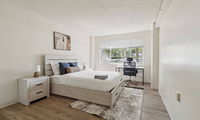 Richmond Apartamento | Legacy at Imperial Village 105 I 1 Bed 1 Bath