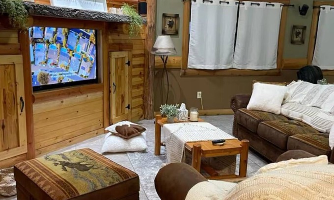 Eau Claire Casa | Legacy farm waterfront horse farm with 3bedroom in a barn complex in Eau Claire.