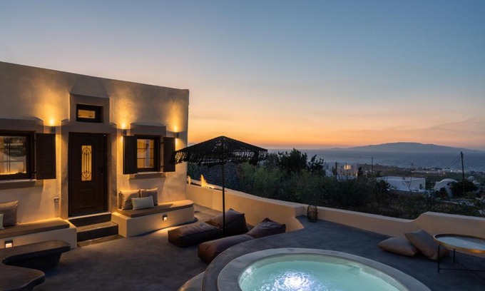 Finikia Apartamento | Legacy Private Villa ,Oia