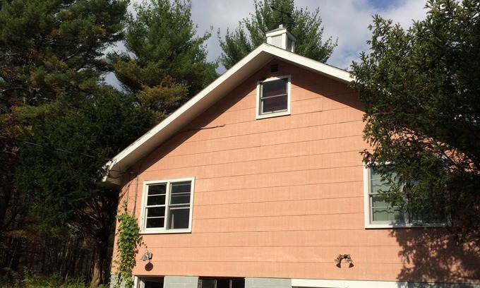 Saugerties Casa | Legendario Big Pink en Saugerties