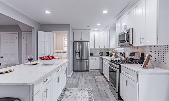 Plainfield Casa | Legendary BnB (sleeps 8)