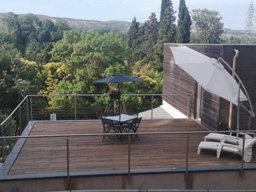 Saint-Victoret Cama Y Desayuno | Lei Bancaous