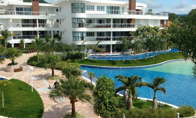 Ponta das Canas Apartamento | LAZER Y CONFORT EN LA CACHOEIRA, CON MUCHOS ÍTENS PARA USTED Y SU FAMILIA.