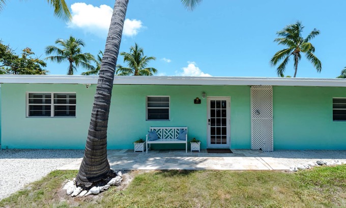 Lower Matecumbe Key Casa | Leisure Inn Islamorada - 3/2 canal home on a double lot, bring all of the toys!