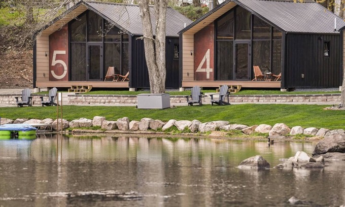 Scotrun Complejo | Leisure Lake Resort: 5 chalets on a private lake, Wedding venue with activities