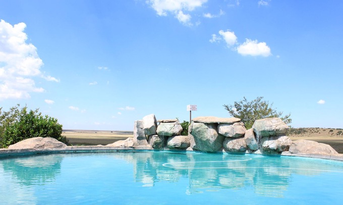 Dipaleseng Cabina | Lekoa Lodge