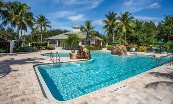 Redevelopment Area Condominio | Lely Resort Escape - Golf and Beach! 2 KING SUITES, WiFi,Pool,Tennis,Pickleball