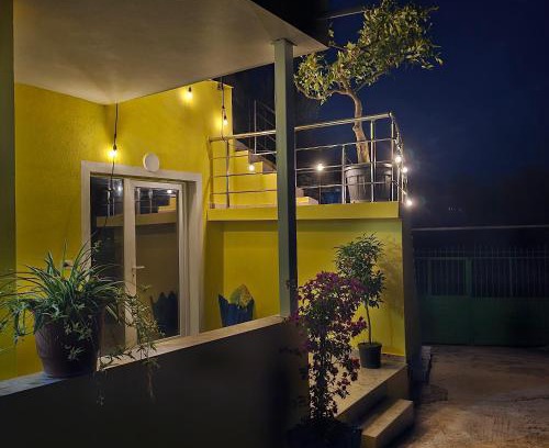 Borsh Casa | Lemon House Borsh