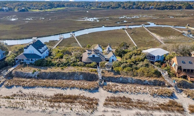 Pawleys Island Casa | Lemon LaBruce 6 Bdrm Oceanfront Beach House