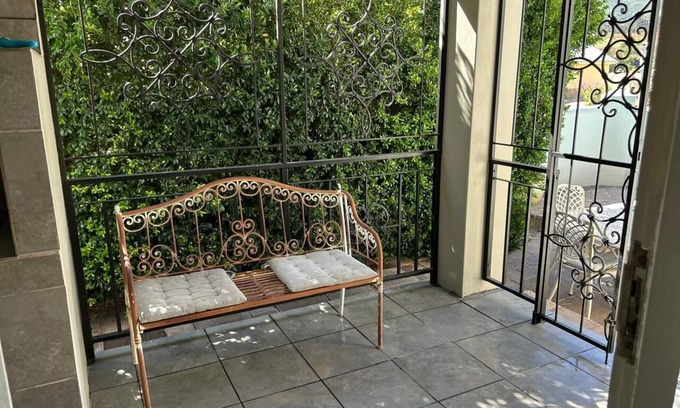 Franschhoek Cabaña | Lemon Tree Cottage