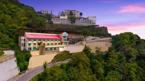 The Mall Road Hotel | Lemon Tree Resort, Mussoorie