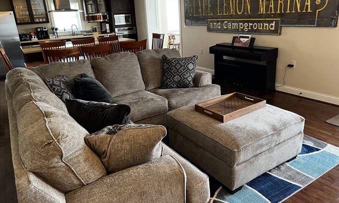 Unionville Cabina | LemonLife Luxury Lodge w/ Lake View & Access, Boat Avail.