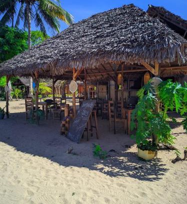 Nosy Tanihely Cama Y Desayuno | Lemuria Bay