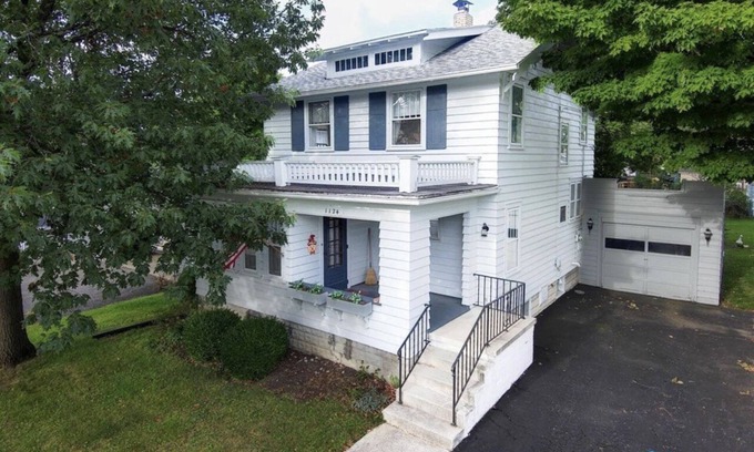 Findlay Casa | Lena's Place