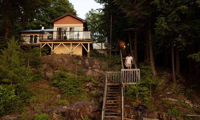 Muskoka Lakes Cabaña | Lennys Lakehouse in Muskoka. 20 minutes to Port Carling or Bracebridge!
