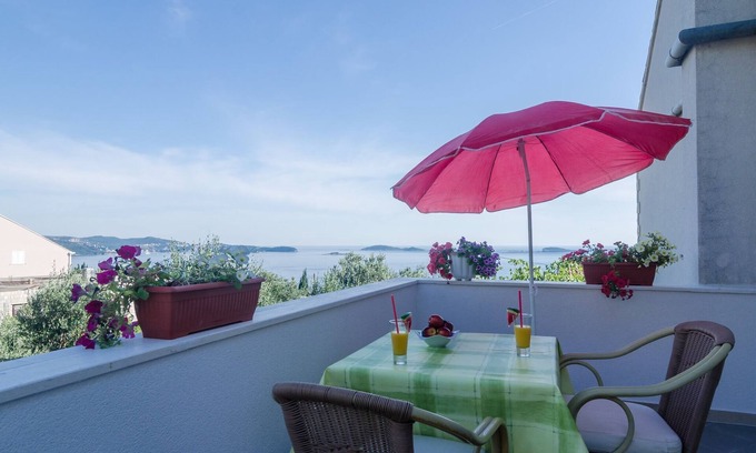 Brasina Apartamento | Leo's Room - Double Room with Balcony and Sea View
