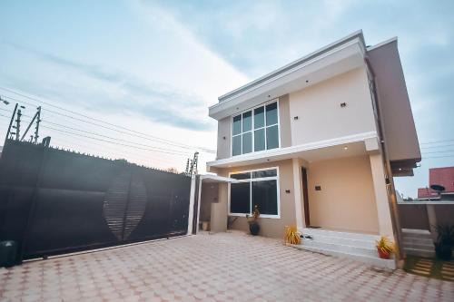 Kunduchi Apartamento | LEON Home Quite & Comfort in Mbezi Beach