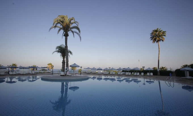 Chlorakas Complejo | Leonardo Laura Beach & Splash Resort