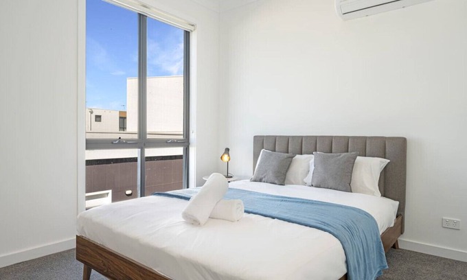 Austral Casa | Leppington/4室私密别墅/交通便利/带热水浴缸/大草坪/带车库/温馨舒适