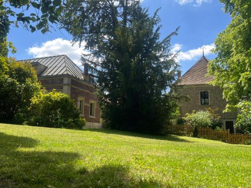 Boissy-Saint-Leger Casa | Les écuries du château