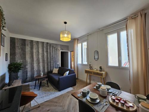 Faubourg Apartamento | Les élégantes colonnes de la Place Saint Charles