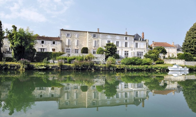 Port-d'Envaux Cama Y Desayuno | Les Armateurs