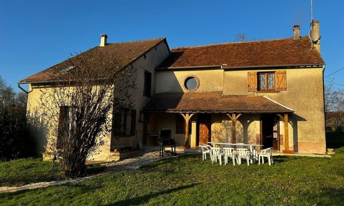 Saints-en-Puisaye Casa | Les Arnusses Jolie Maison 10 Personnes