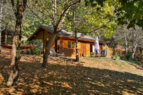 Sauveterre-de-Rouergue Chalet De Esquí | Les Chalets de la Gazonne