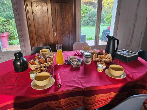 Guecelard Cama Y Desayuno | Les chambres d'Estelle