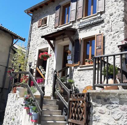 Saint-Dalmas Casa | Les chambres du Presbytère du Val