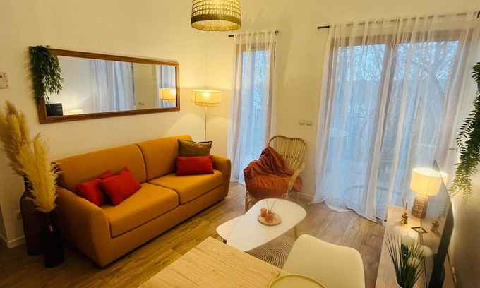 Eppe-Sauvage Apartamento | Les Charmes - C24B