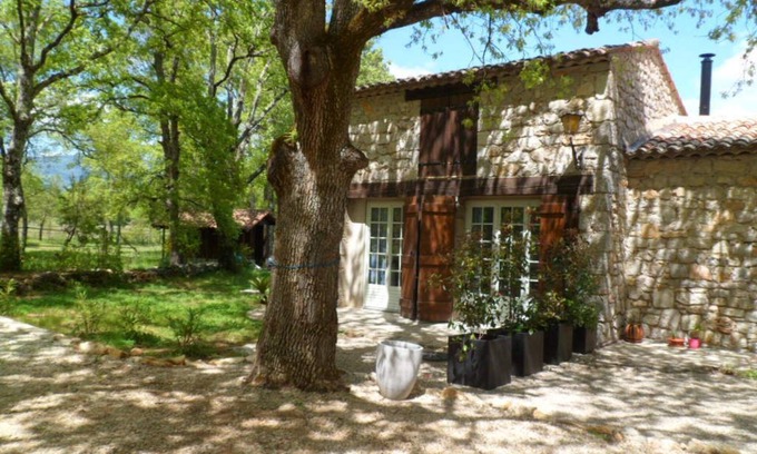 Fayence Apartamento | Les Echarmeaux gîte in a stone farmhouse on 2 hectares of land
