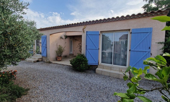 Pinet Casa | Les Favières. Air-conditioned gîte, swimming pool. Wifi, Parking. Wed 15min. Vineyard heart