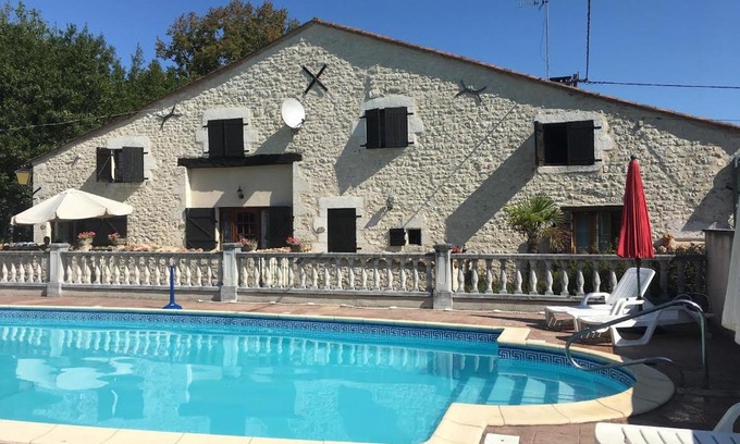 Les Leves-et-Thoumeyragues Casa | LES GRANGES