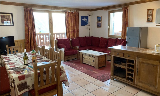 Montalbert Apartamento | LES GRANGES 15, FOR 6-8 PEOPLE.