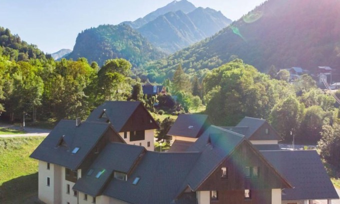 Saint-Colomban-des-Villards Apartamento | Les Hameaux de la Perrière by Interhome