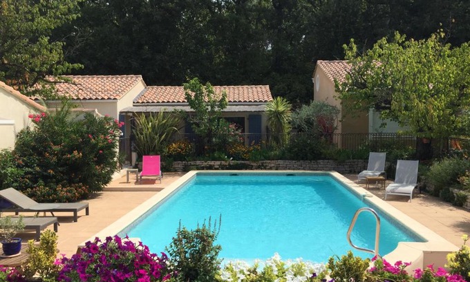 Eyragues Casa | Les Hauts d'Eyragues gite Rêverie Meublé classé 4 étoiles