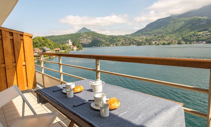 Bredannaz Apartamento | LES LIBELLULES - Appartement surplombant le lac.
