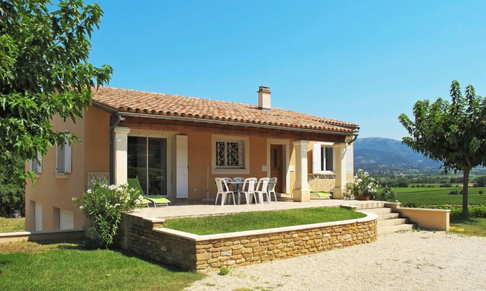 Valreas Casa | Les Lilas Blancs by Interhome