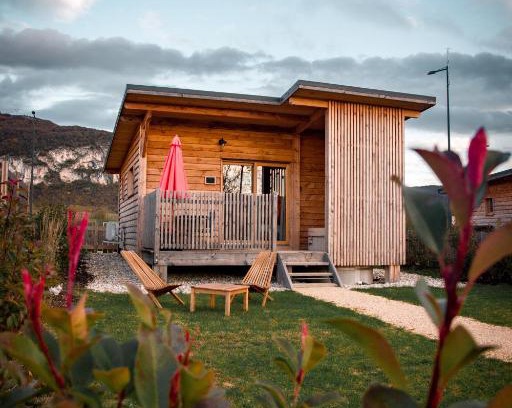 Virignin Cabina | Les Lodges de la ViaRhôna/cabane-spa