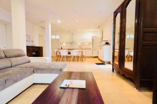 Golfe Juan Apartamento | Les Muguets - Apt Standing 4 Prs - clim, parking