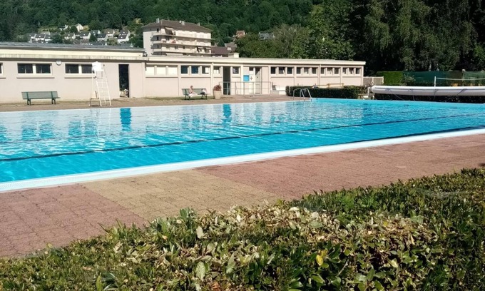 Vic-sur-Cere Apartamento | les Pétunias